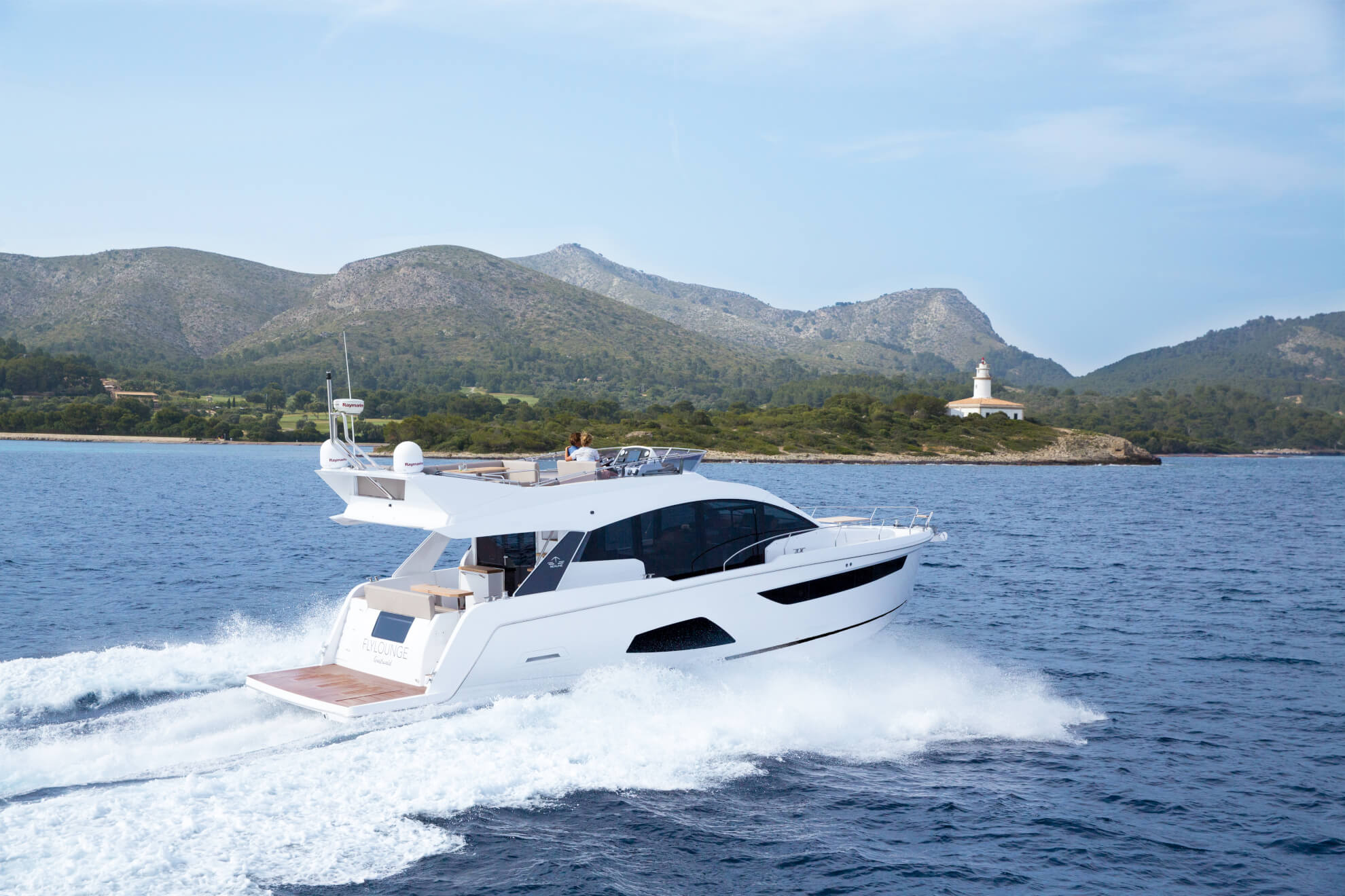 2016 Sealine F530